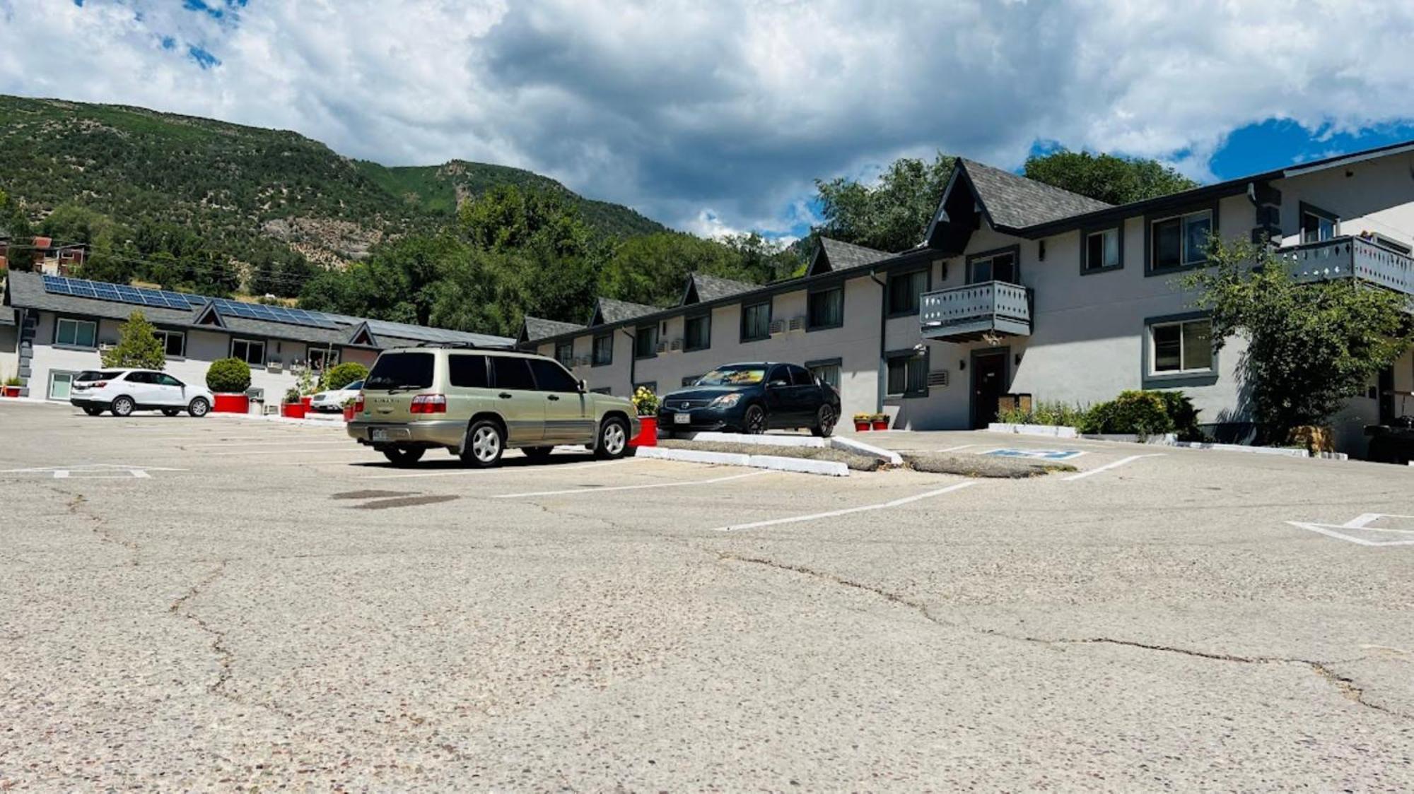 Adventure Inn - Glenwood Springs Buitenkant foto