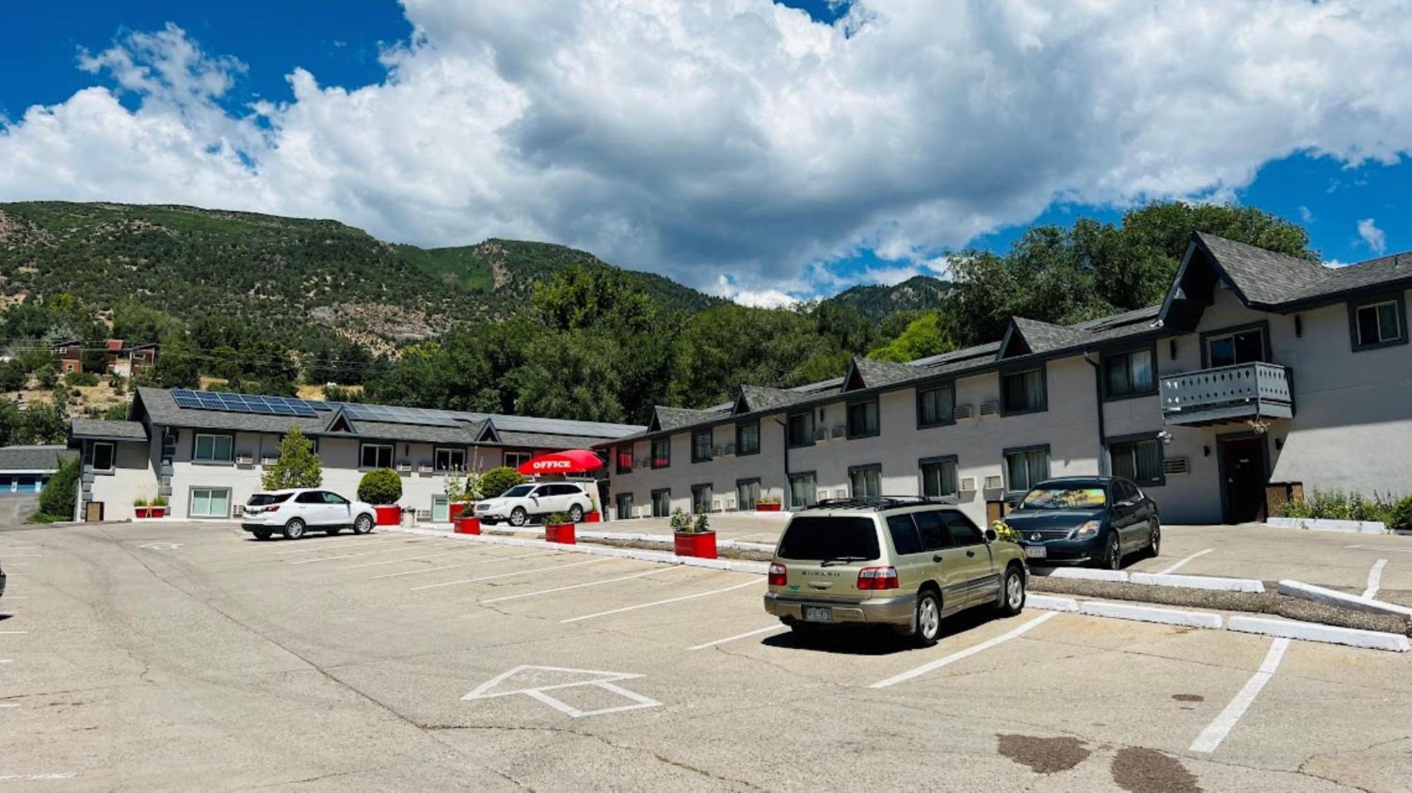 Adventure Inn - Glenwood Springs Buitenkant foto